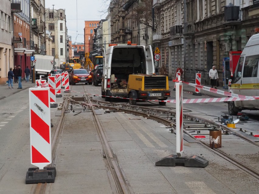 Prace na torowisku przy alei Włókniarzy w Łodzi. Nie będą kursować tramwaje, jezdnia będzie zwężona