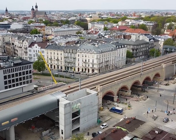 Pociągi z dodatkowej pary torów w centrum Krakowa będę mogły...