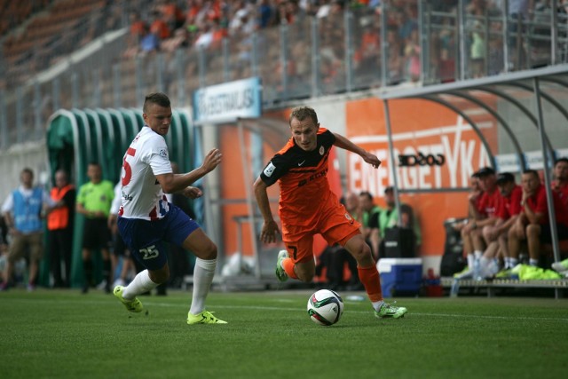 Błękitni Stargard - Zagłębie Lubin 2:4. Krzysztof Janus strzelił dwa gole w siedem minut i uratował Zagłębie (zdjęcie ilustracyjne)