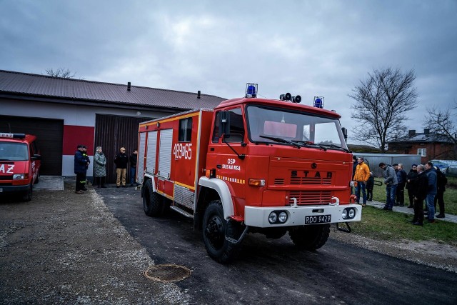 Nowy wóz Ochotniczej Straży Pożarnej Boiska. Zobacz na kolejnych zdjęciach jak go przywitano