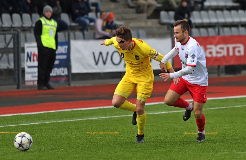 3 liga. Wysoka przegrana Wisły Sandomierz 0:4 z Podhalem w Nowym Targu. Już po 45 minutach było 4:0 (ZDJĘCIA)