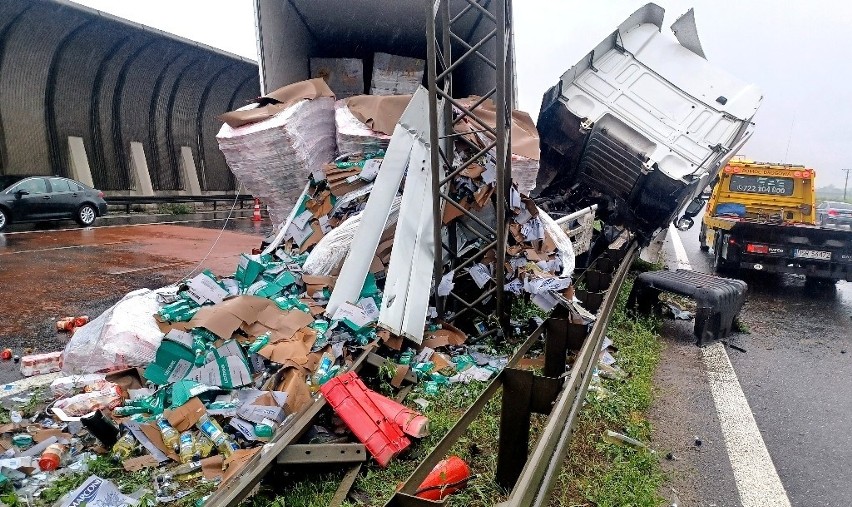 Potężne korki po dwóch wypadkach na autostradowej obwodnicy...