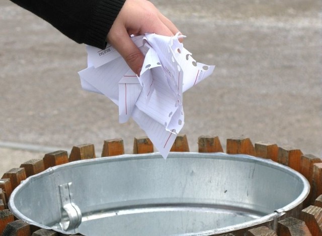 Emeryci w Białymstoku wreszcie dostaną zniżki za śmieci