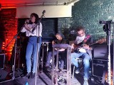 Pionki. Grupa Pod Strzechą zagra w Centrum Aktywności Lokalnej swoje autorskie piosenki