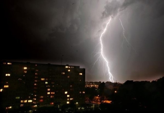 W województwie zachodniopomorskim obowiązują ostrzeżenia pierwszego i drugiego stopnia przed burzami z gradem.