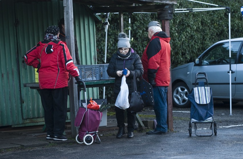 Tradycyjnie odwiedziliśmy piątkowe targowisko przy ulicy...