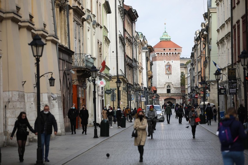 Kraków. Atak nożownika w centrum miasta. Napastnik został zatrzymany przez policję