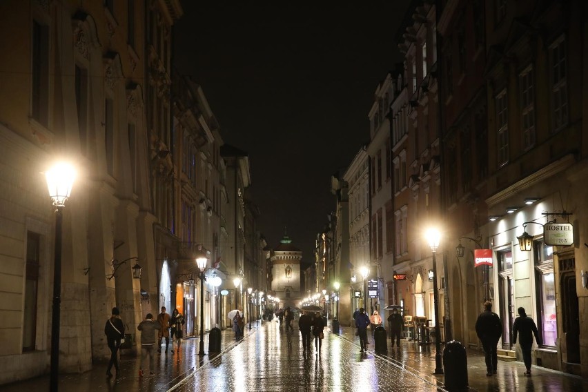 Kraków. Atak nożownika w centrum miasta. Napastnik został zatrzymany przez policję