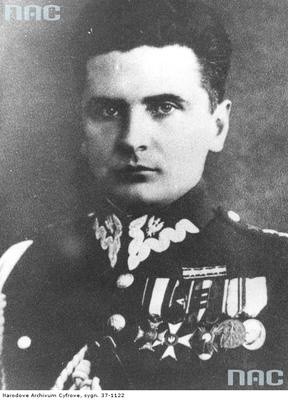 Rowecki ps. "Grot", pułkownik dyplomowany, był Komendantem Głównym Armii Krajowej - fotografia portretowa.