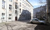Teraz sąsiadka ma prawo rządzić w mieszkaniu sąsiadki - kuriozum w kamienicy przy ul. Gdańskiej 
