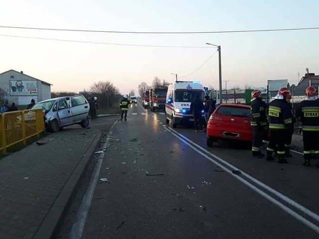 Do wypadku doszło w piątek kilkanaście minut po godzinie 7 rano.