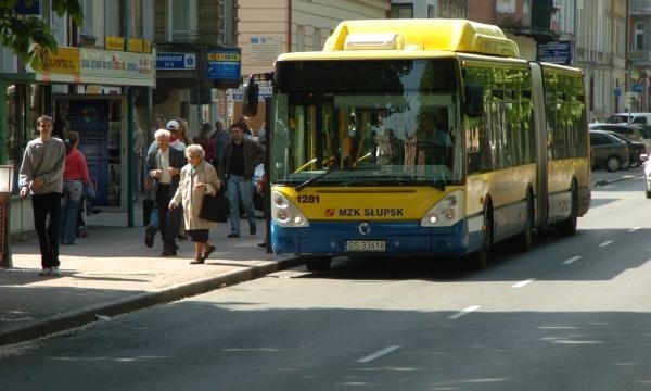 W ramach projektu planowano min zakup nowych autobusów.