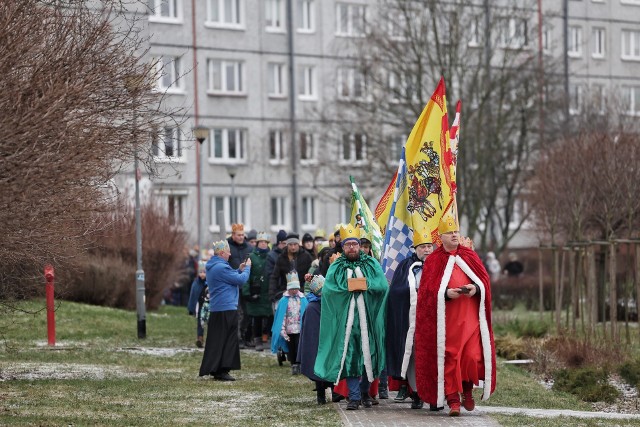 Orszak Trzech Króli w parafii pw. Najświętszej Bogarodzicy Maryi w Poznaniu.Więcej zdjęć --->