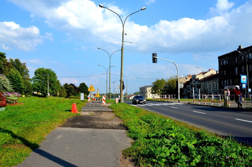 W Będzinie chodniki się łata. I tak to potem wygląda... [ZDJĘCIA]