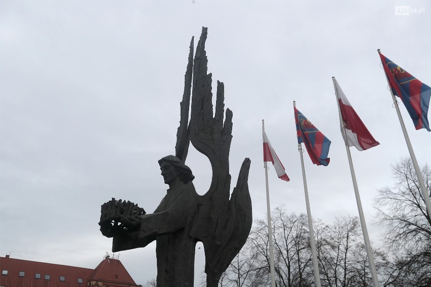 Grudzień '70. Obchody robotniczego protestu. W Szczecinie uczcili pamięć uczestników rewolty sprzed pół wieku 