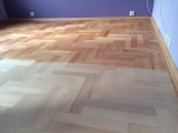 Renowacja podłogi drewnianej ze zmianą koloru