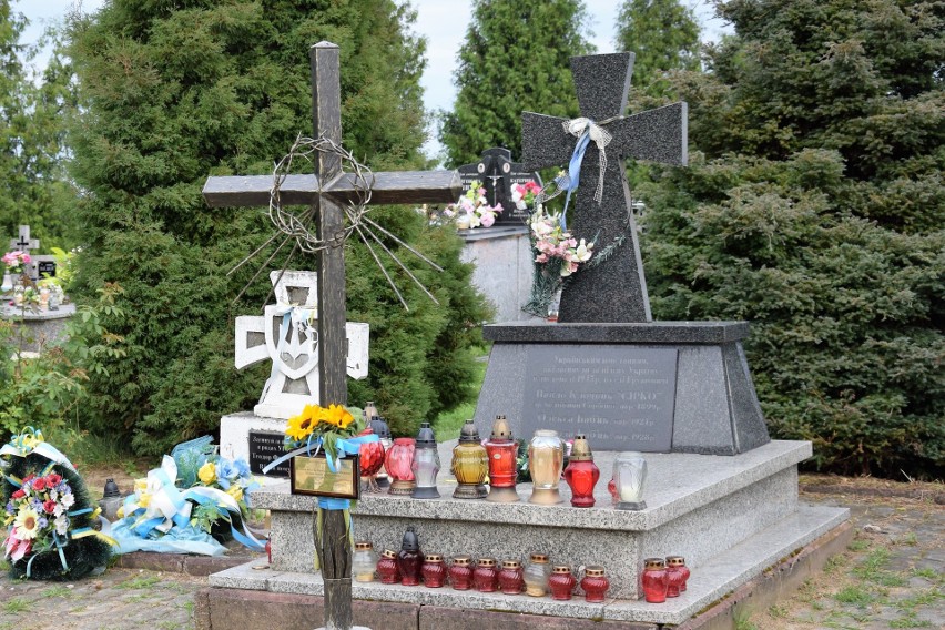 W Hruszowicach stanął krzyż ku czci Ukraińców ratujących Polaków [FILMY, ZDJĘCIA]
