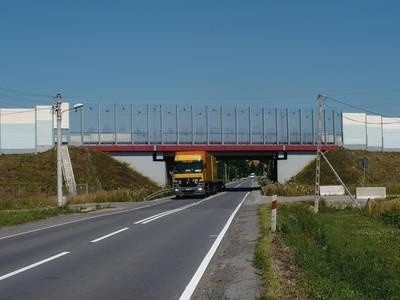Tiry często omijają autostradę, korzystając z dróg wojewódzkich oraz powiatowych Fot. Jolanta Białek