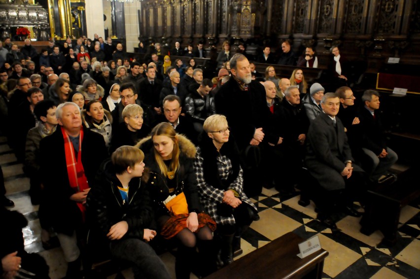 Boże Narodzenie 2017 w Krakowie. Na Wawelu odbyła się uroczysta pasterka [ZDJĘCIA]