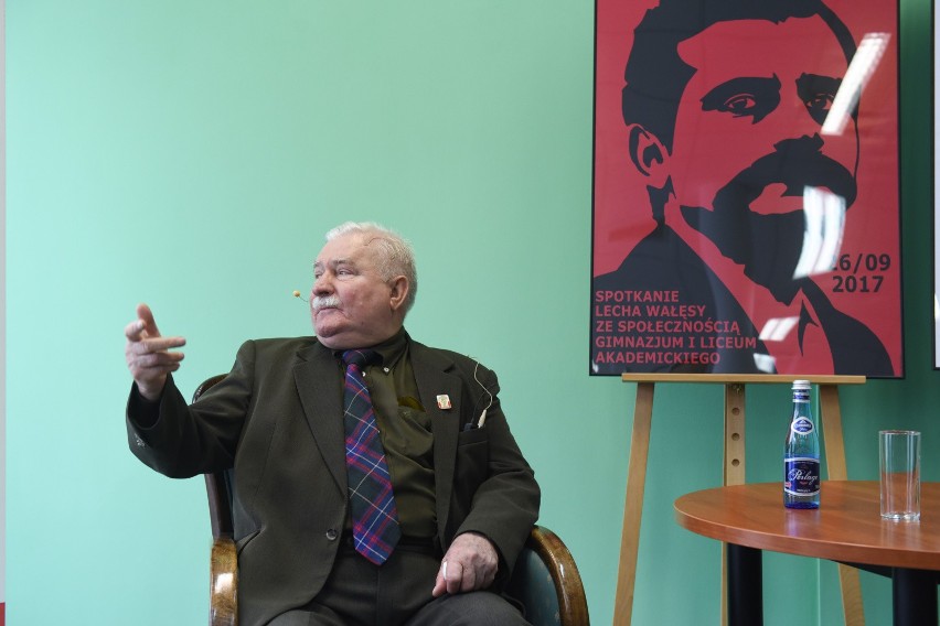 Były prezydent Lech Wałęsa gościł w Toruniu. We wtorek (26...