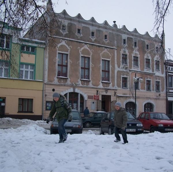 Gorzów Śląski to najmniejsze miasto w powiecie oleskim. Liczy dokładnie 2576 mieszkańców. Kameralność ostatnio okazała się atutem Gorzowa Śl. w zdobywaniu dotacji z Unii Europejskiej.