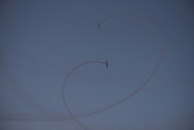 Sobotni Night Air ShowW sobotę odbyły się drugie i jednocześnie ostatnie nocne pokazy akrobacji lotniczej w ramach Bella Skyway Festival 2016