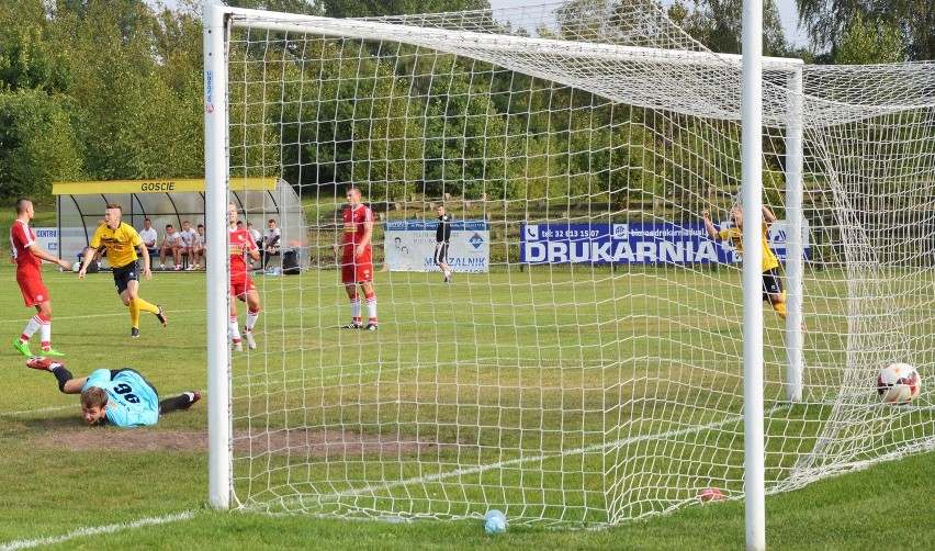 III liga. Trzebinia rozbiła Sołę Oświęcim w derbach zachodniej Małopolski [ZDJĘCIA]