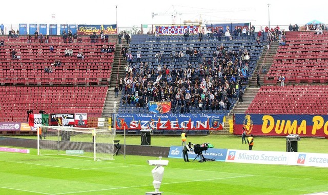 Wyroki dotyczą zachowań kibiców podczas meczu Pogoń Szczecin - Górnik Zabrze.