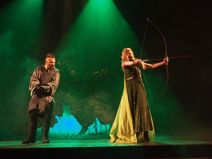 Teatr Dramatyczny. Hobbit - przedstawienie premierowe,...