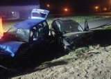 Wypadek śmiertelny w miejscowości Ćwiercie pod Krapkowicami. Kierowca bmw wjechał w volkswagena