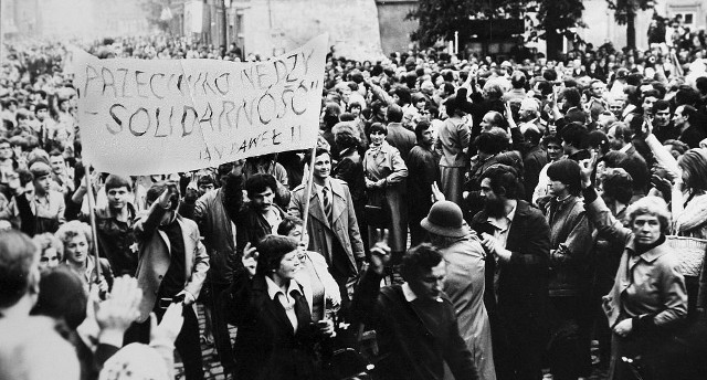 "Przeciwko nędzy" - hasło z dawnej demonstracji Solidarności wciąż pozostaje aktualne dla wielu byłych działaczy opozycji