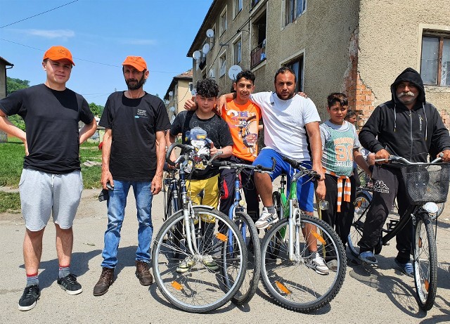 72 rowery to wynik drugiej edycji zbiórki dla Romów zorganizowanej przez Stowarzyszenie Aktywny Beskid.