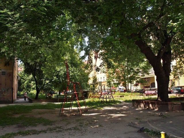 Podwórko przy Ofiar Oświęcimskich mające szanse na rewitalizację jeszcze w tym roku