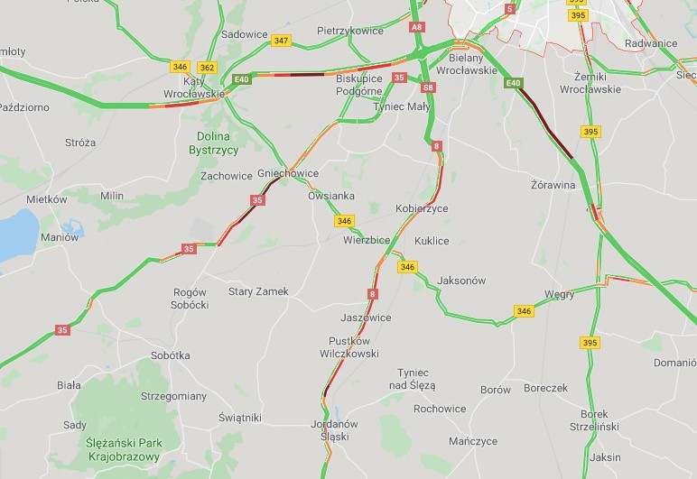 Kierowcy jadący głównymi drogami w okolicach Wrocławia muszą...