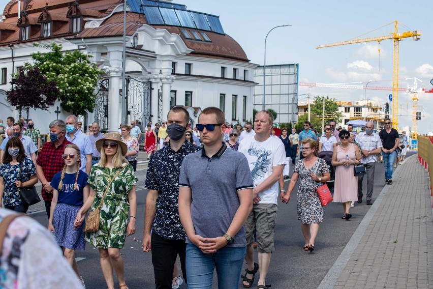 11.06.2020 Procesja na Boże Ciało na osiedlu Antoniuk