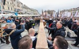 Tysiące Wojowników Maryi wzięło udział w procesji różańcowej ulicami Rzeszowa