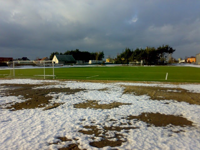 Stadion przy ulicy Niepodległości czeka na zawodników Świtu.