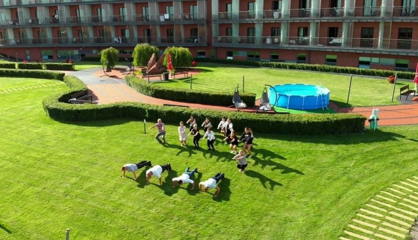 Wyjątkowy #gaszynChallenge w hotelu Słoneczny Zdrój w Busku. Ćwiczenia z Moniką Zamachowską! [WIDEO, ZDJĘCIA]