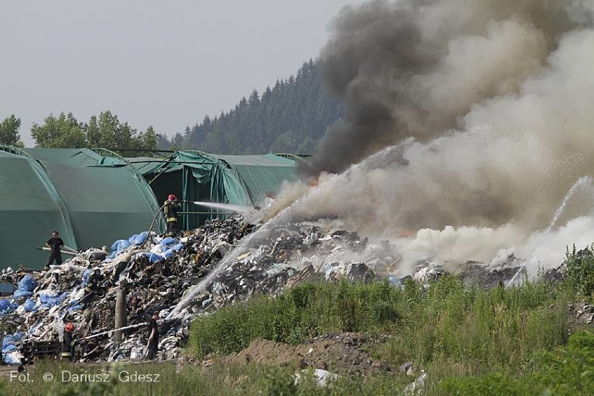 Pożar składowiska odpadów w Wałbrzychu