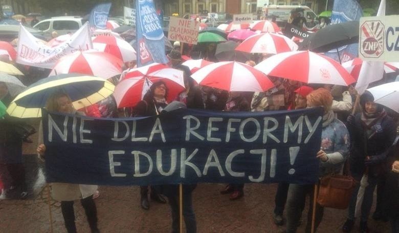 Protesty nauczycieli w Warszawie nic nie dały