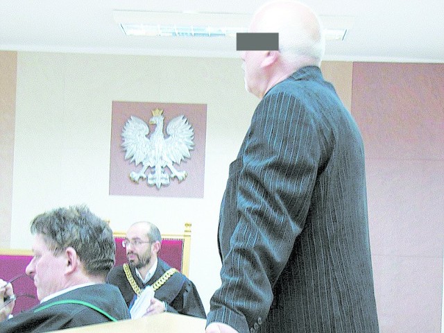 Podczas poniedziałkowego posiedzenia sądu 59-letni Stanisław J. prawie się nie odzywał. W jego imieniu wyjaśnienia świadków próbował podważać adwokat.