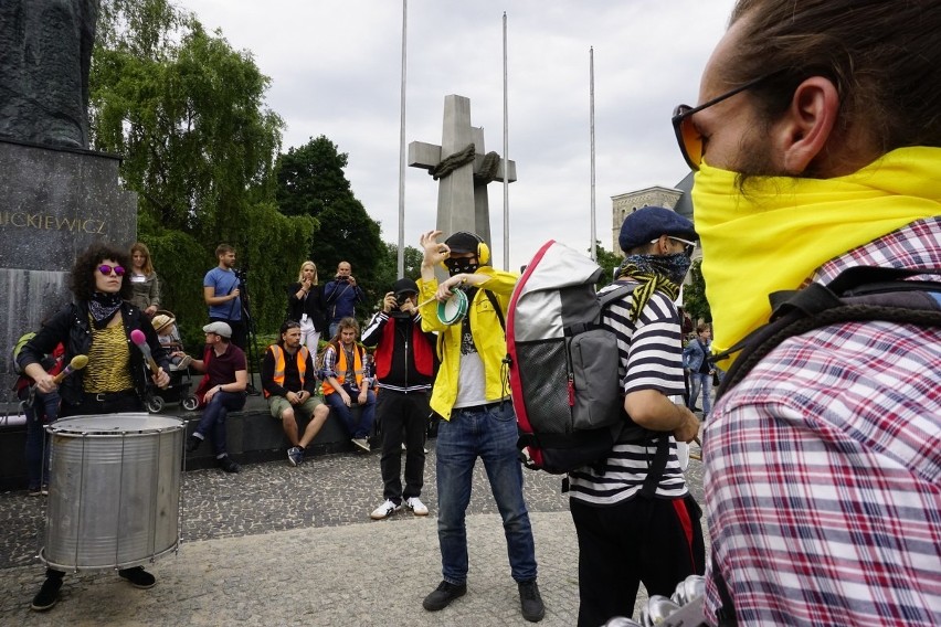 Protest studentów na placu Mickiewicza w Poznaniu