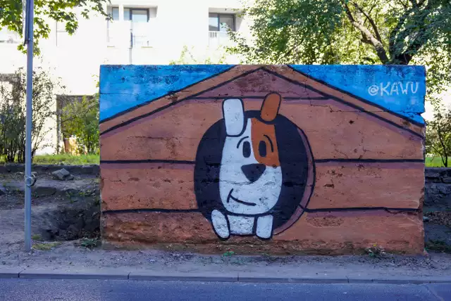 Graffiti powstało w niefortunnym miejscu, dlatego członkowie Poznańskiej Grupy Eksploracyjnej skontaktowali się z autorem muralu i postawili mu ultimatum.Przejdź do kolejnego zdjęcia --->