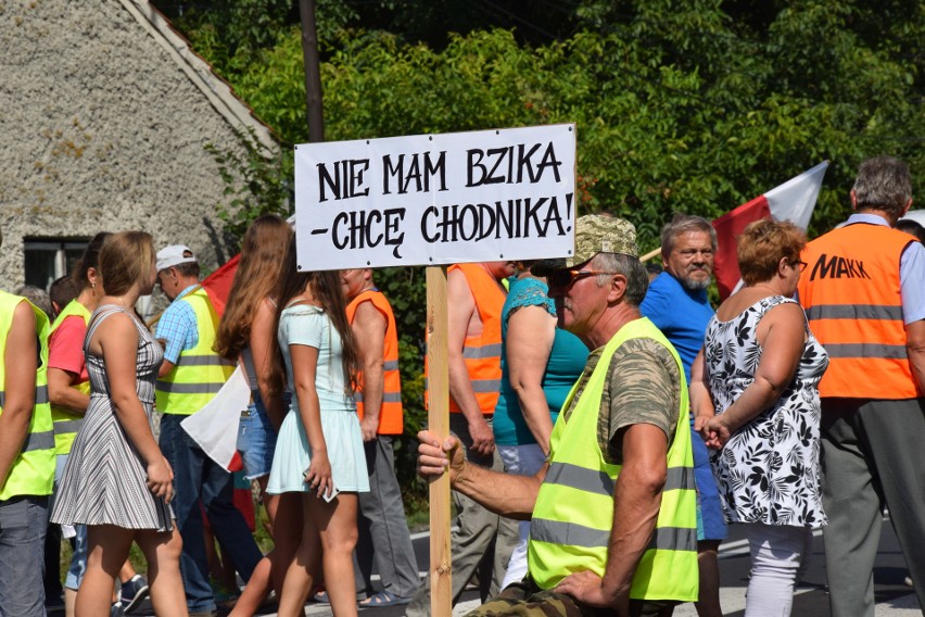 Protest na DK78 w Goleniowach. Mieszkańcy chcą mieć chodnik