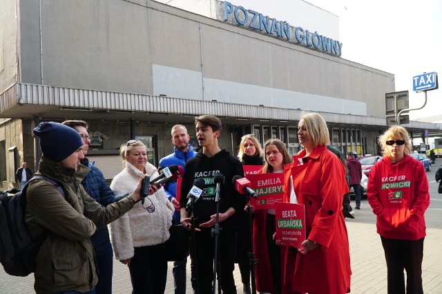 Stary dworzec należy otworzyć - ma służyć pasażerom, a później można rozmawiać o innych koncepcjach - mówią kandydaci poznańskiej Lewicy.