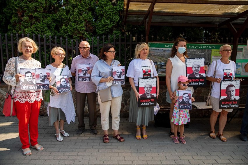 W Białymstoku odbyła się pikieta w geście solidarności z...