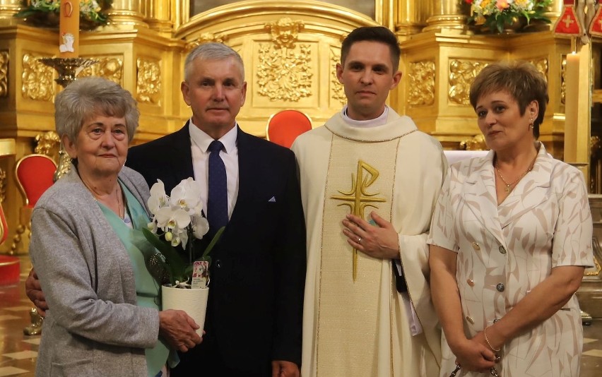 Ksiądz Artur Podgórski z rodzicami
