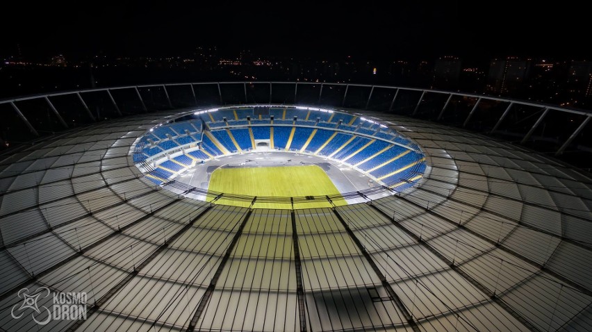 Nocna iluminacja Stadionu Śląskiego (KosmodronPhotography)