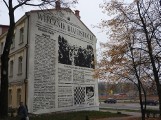 Ten nowy mural w Białymstoku oglądasz i czytasz [zdjęcia]