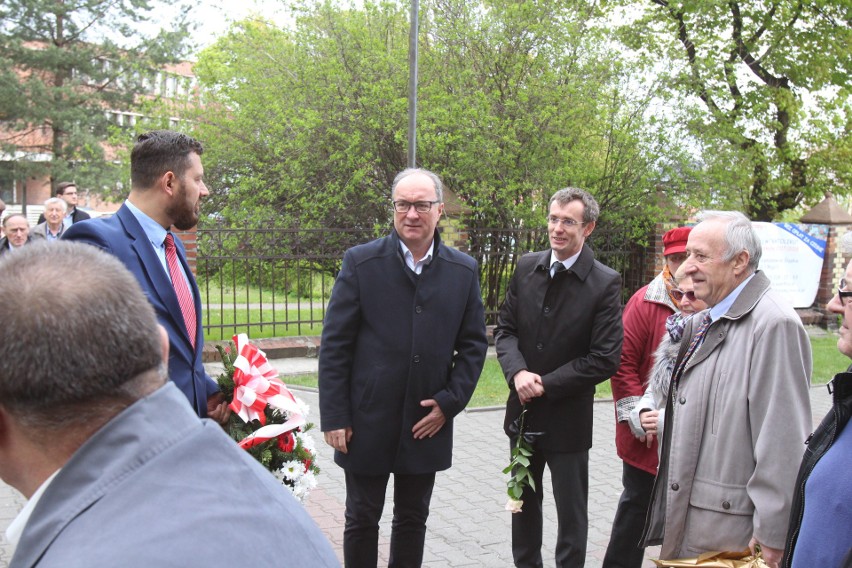 Przedstawiciele Sojuszu Lewicy Demokratycznej z Henrykiem...